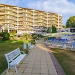 Хотел Madara Park 4*