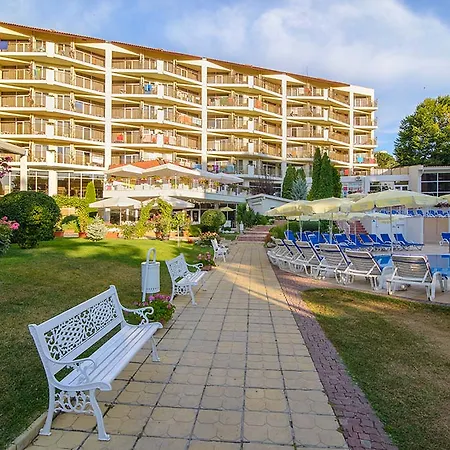 فندق Madara Park 4*