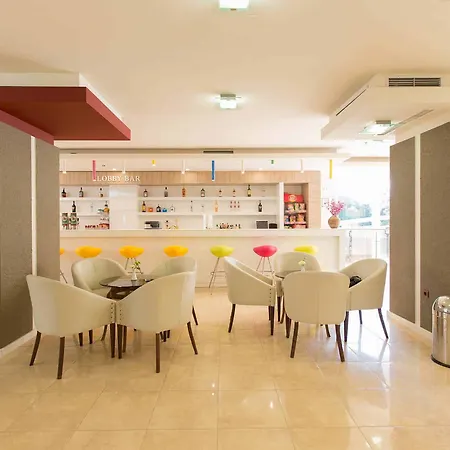 Готель Madara Park 4*