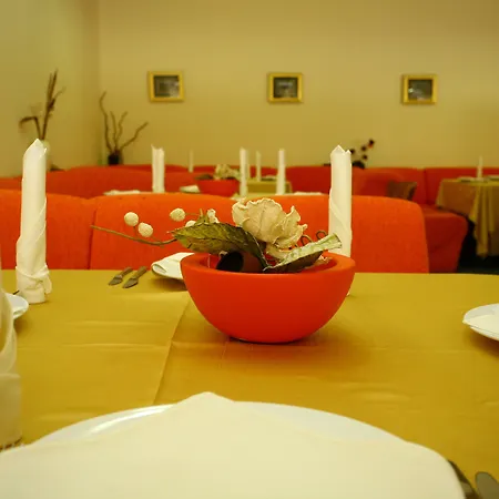 فندق Madara Park 4*