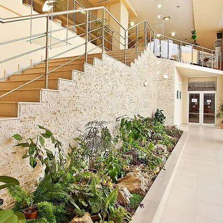 Hotel Madara Park 4*