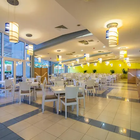 فندق Madara Park 4*