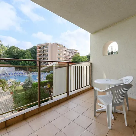 فندق Madara Park 4*