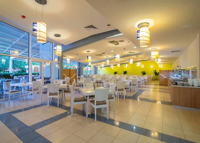 Madara Park 4* Aranyhomok