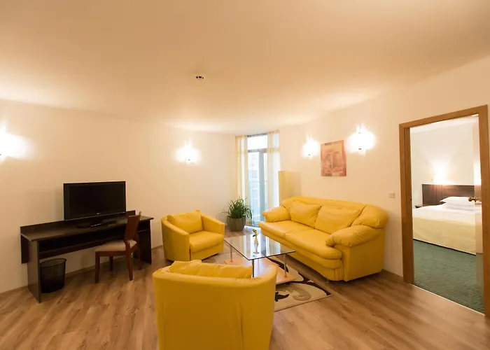 Madara Park Szálloda 4*