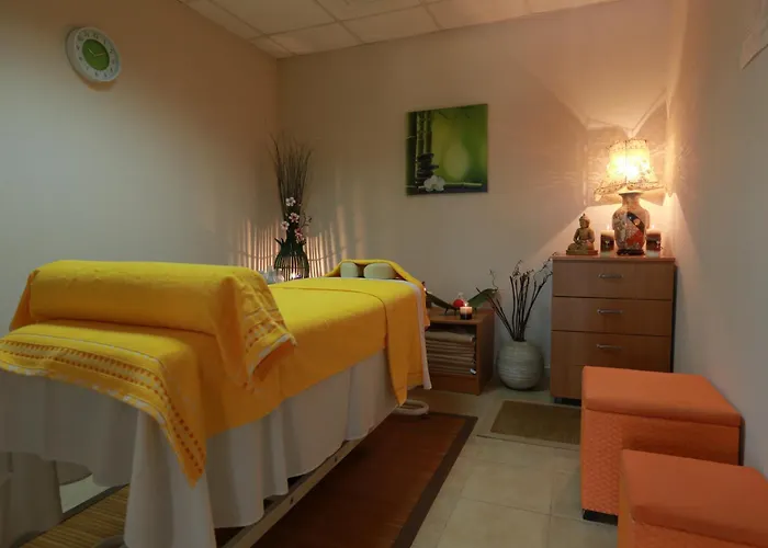 Madara Park Szálloda