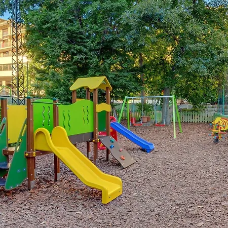 Madara Park - Golden Sands