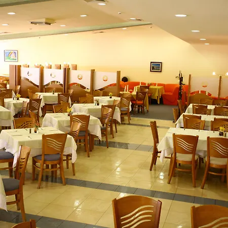 Madara Park Hotel 4*