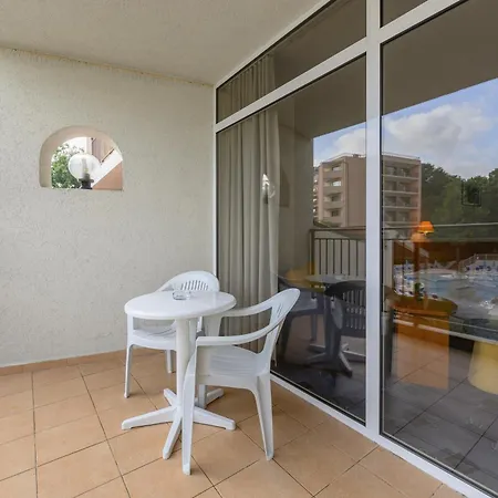 Hotell Madara Park - 4*