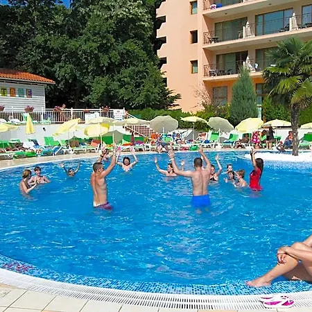 Hotel Madara Park