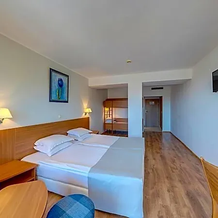 Madara Park Szálloda 4*