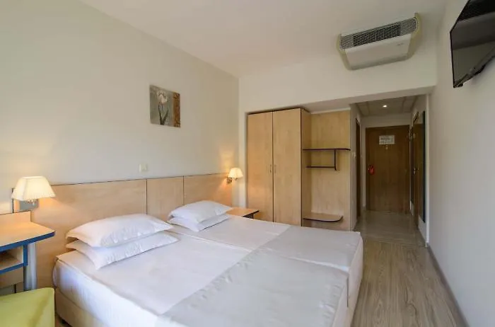 Madara Park - 4* Golden Sands