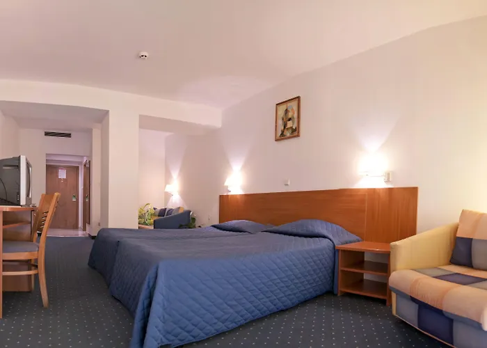 Madara Park - Hotell