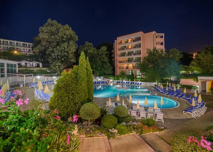 Madara Park - Hotell Golden Sands